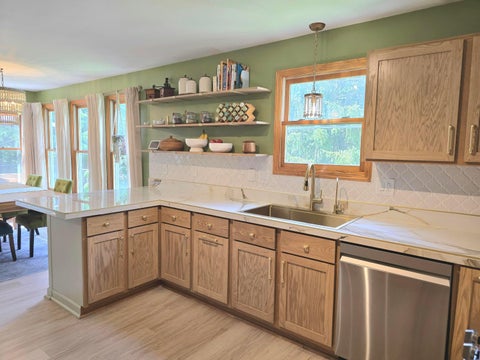 Tiny photo for 1 Banbury, Athens, OH 45701 (MLS # 226027009)