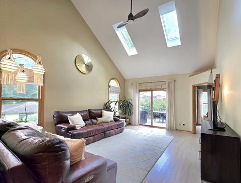 Tiny photo for 1 Banbury, Athens, OH 45701 (MLS # 226027009)
