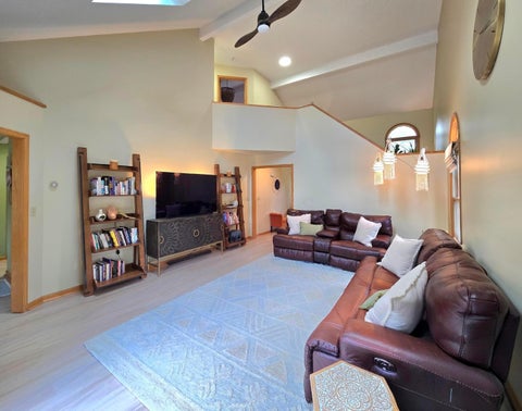 Tiny photo for 1 Banbury, Athens, OH 45701 (MLS # 226027009)