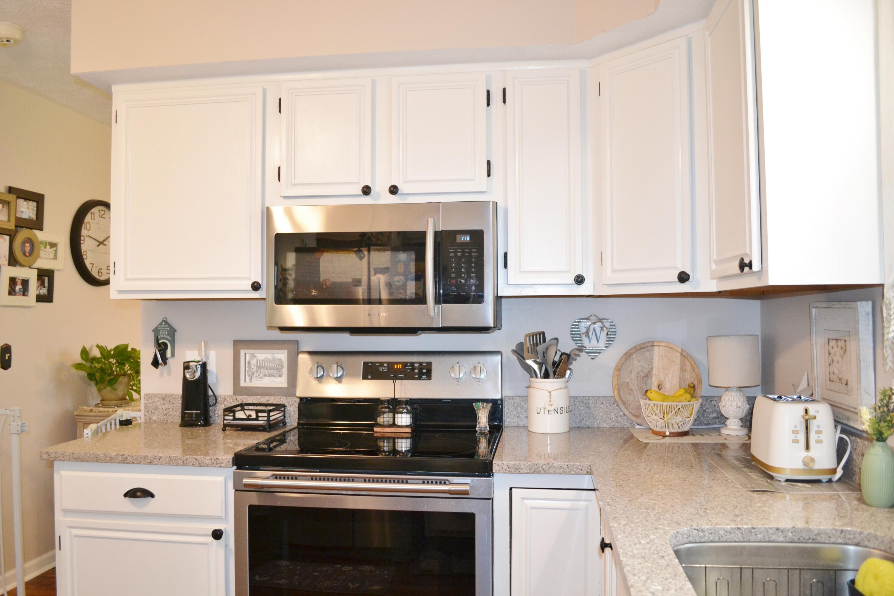 5617 Calais Drive, Springfield, Ohio image 27