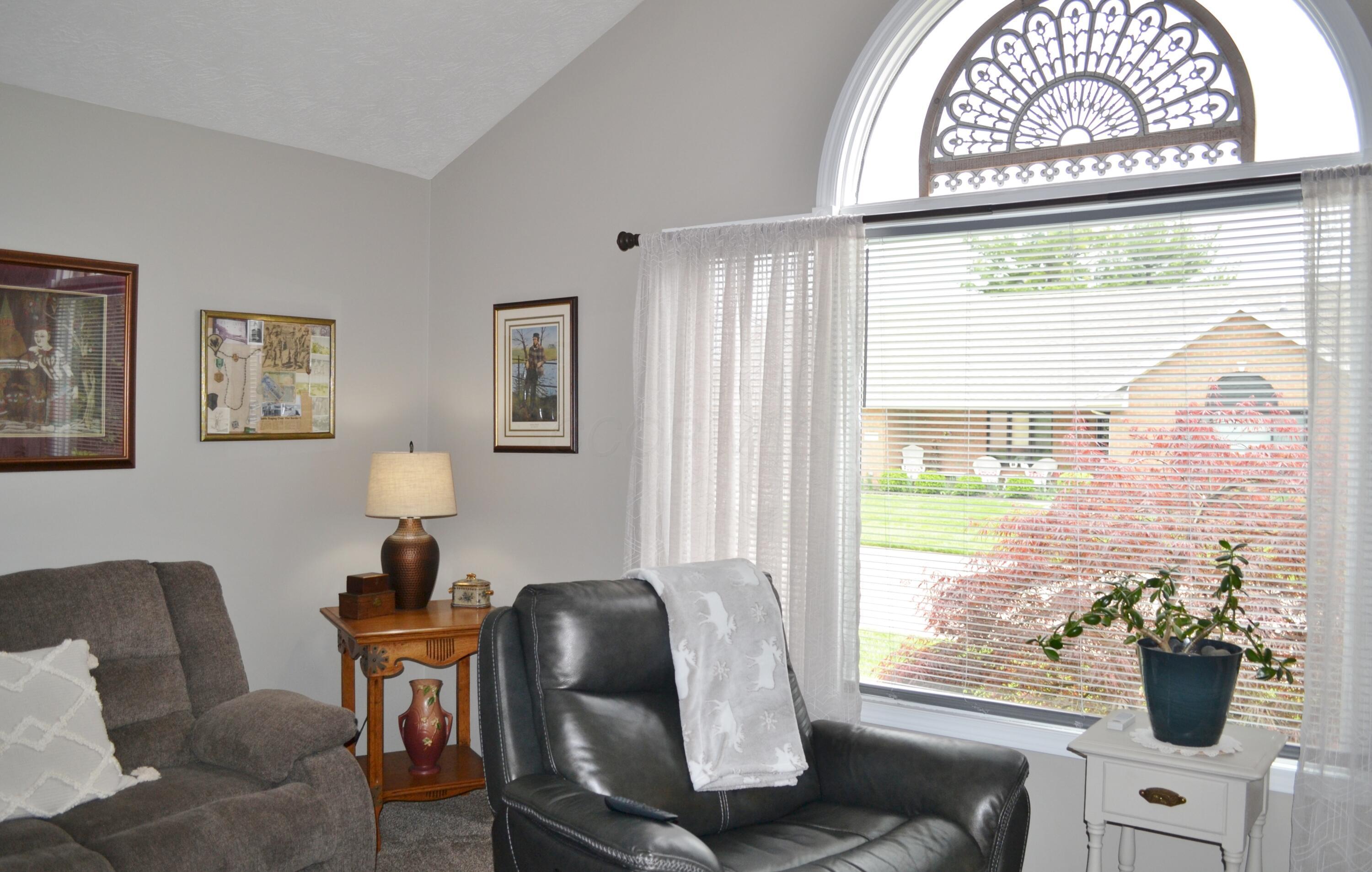 5617 Calais Drive, Springfield, Ohio image 11