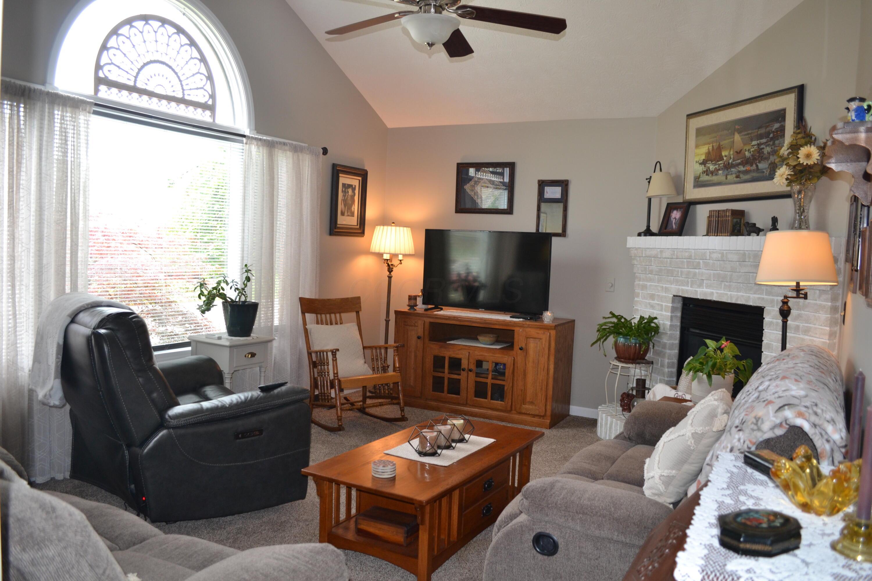 5617 Calais Drive, Springfield, Ohio image 7