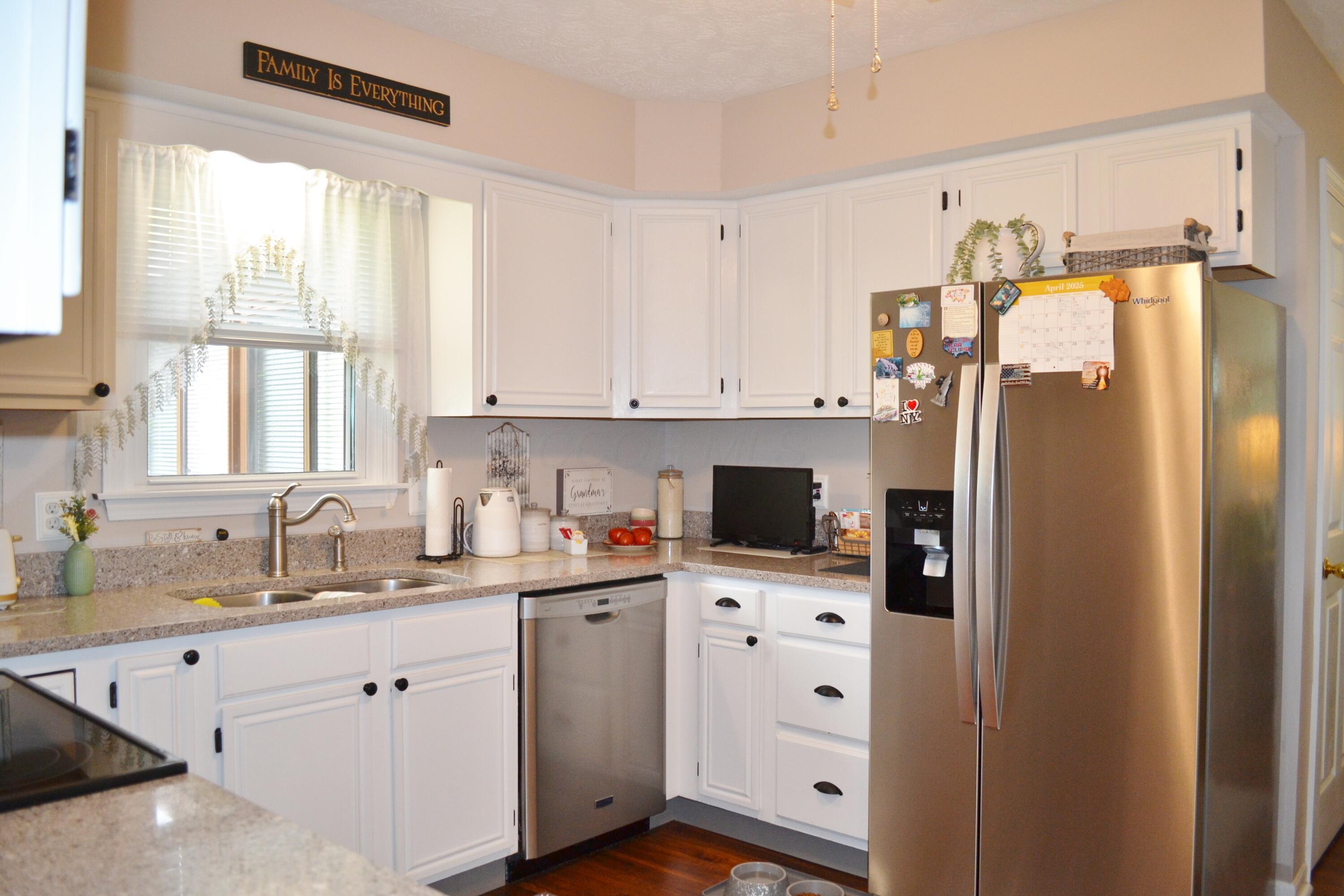5617 Calais Drive, Springfield, Ohio image 25