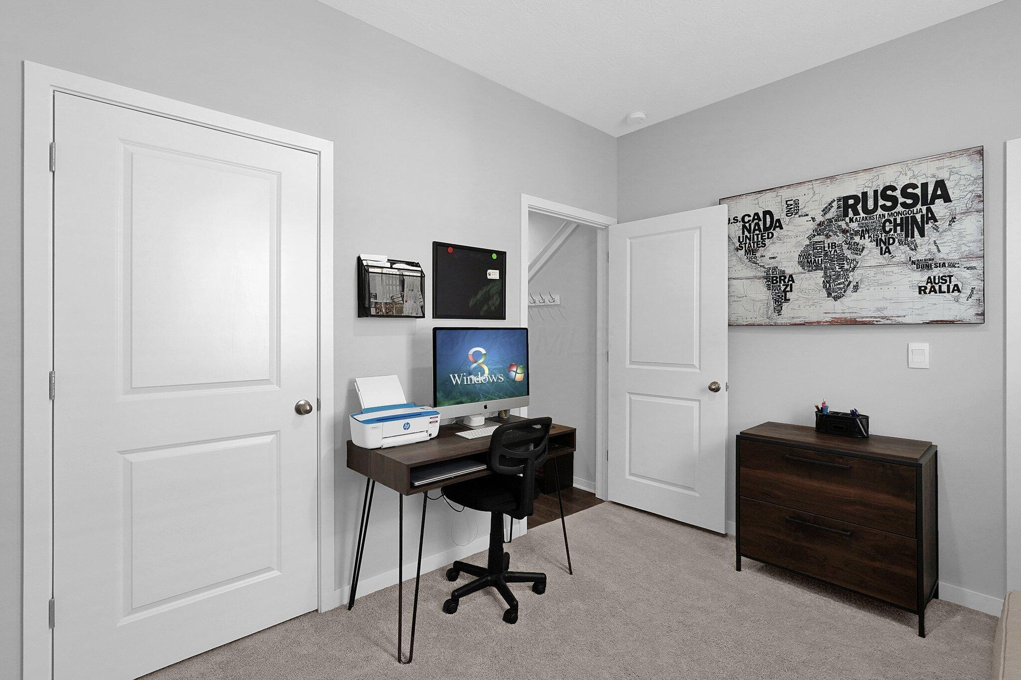 1390 Hemetite Drive, Grove City, Ohio image 31