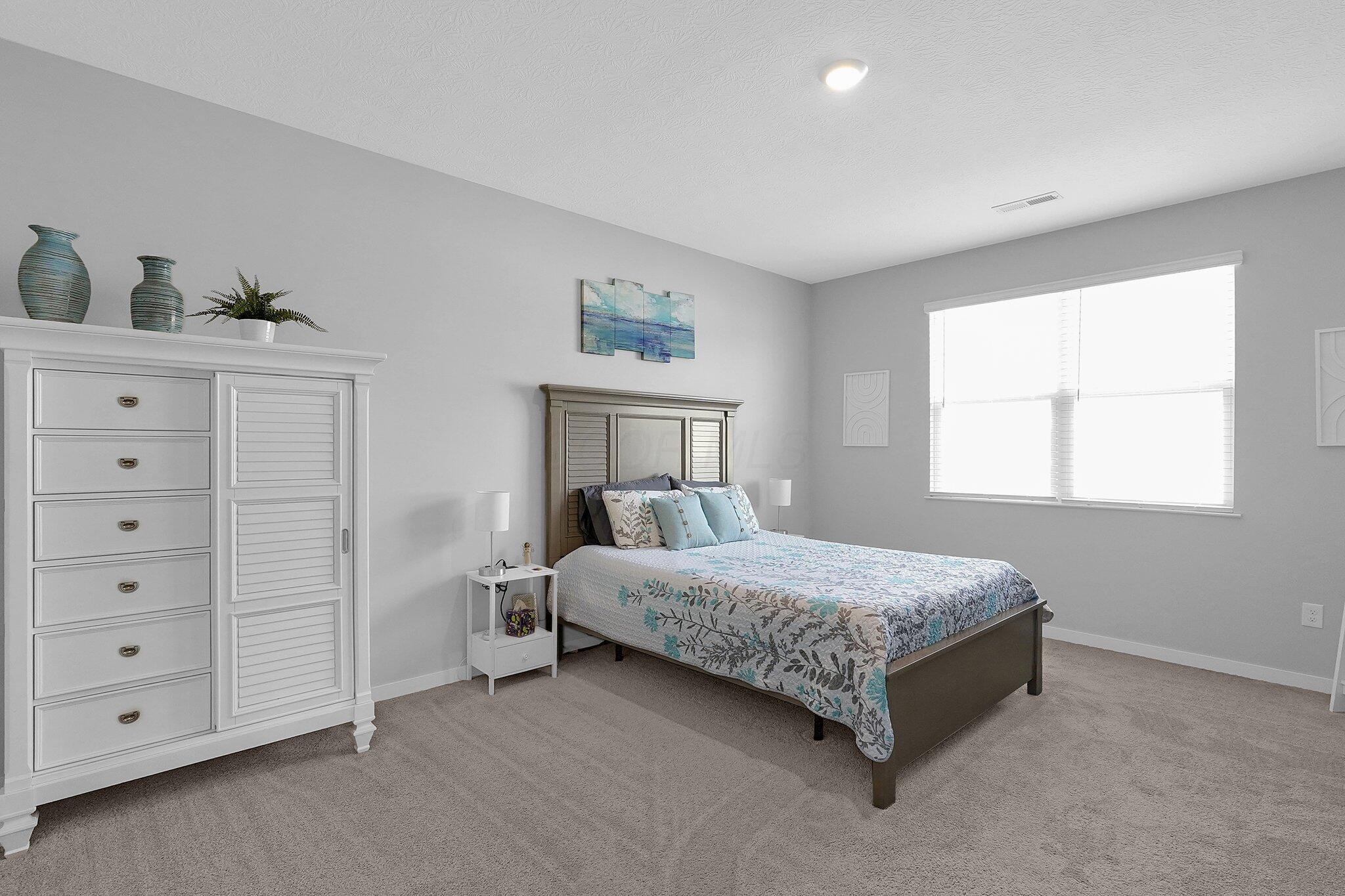 1390 Hemetite Drive, Grove City, Ohio image 17