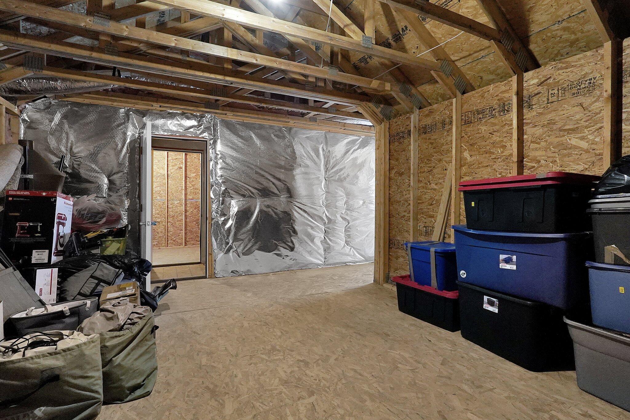 1390 Hemetite Drive, Grove City, Ohio image 33