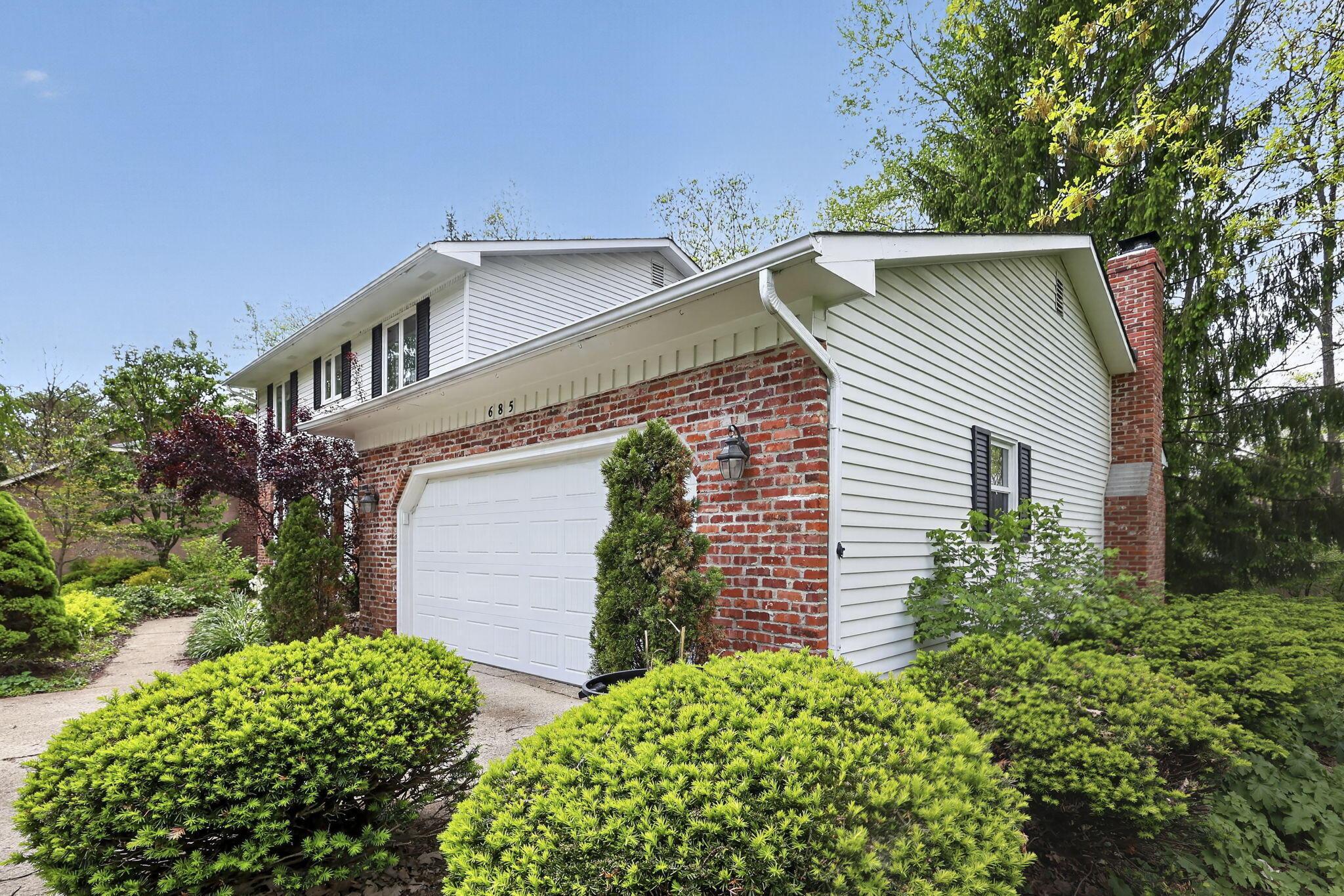 685 Autumn Tree Place