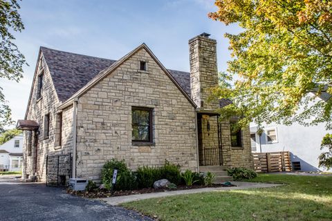Photo of 79 S Southampton Avenue, Columbus, OH 43204 (MLS # 225038667)