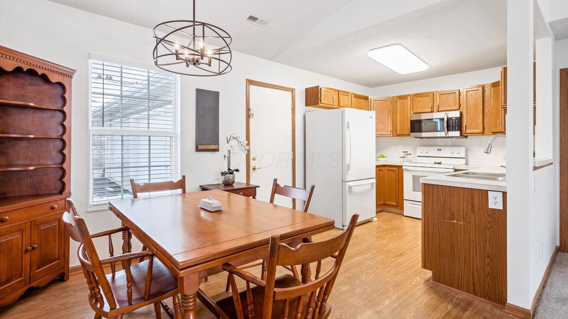 1377 Hillview Circle, Newark, Ohio image 7