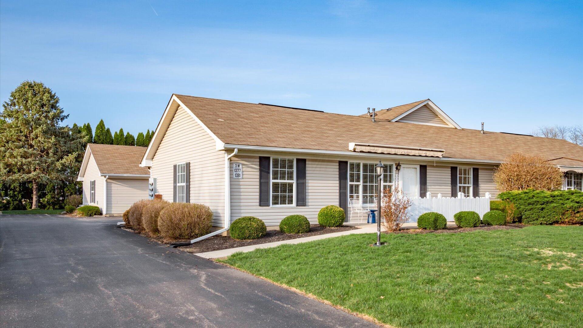 1377 Hillview Circle, Newark, Ohio image 1