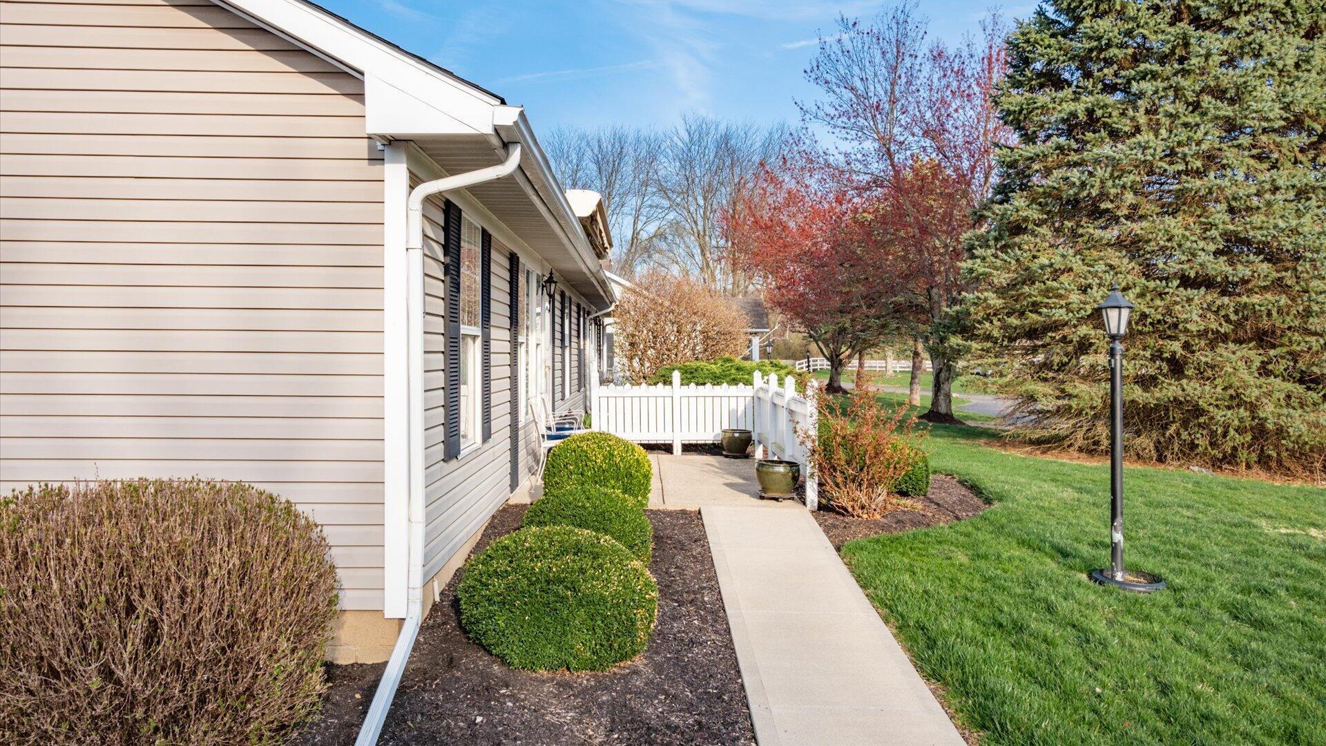 1377 Hillview Circle, Newark, Ohio image 3