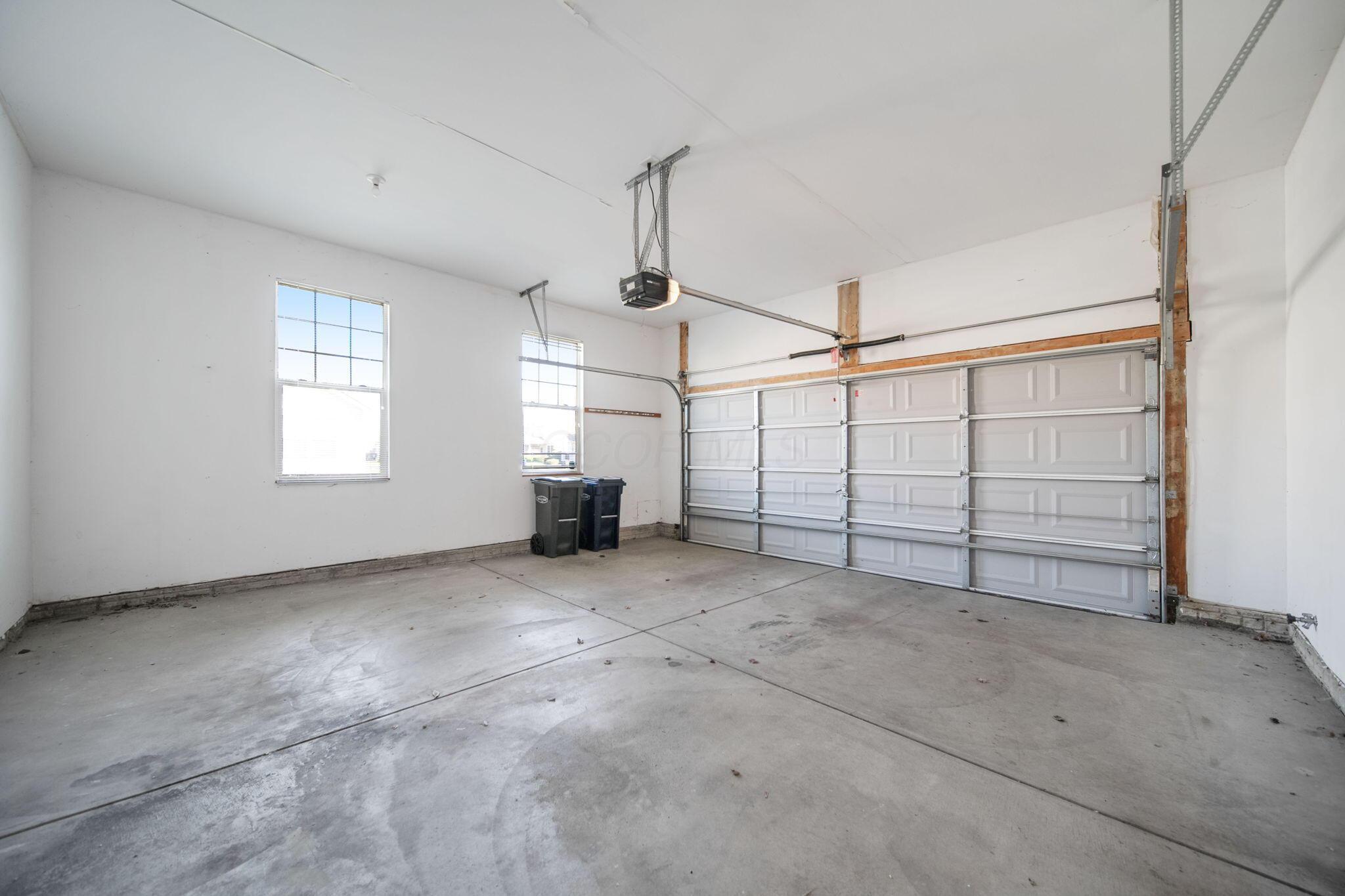 5931 Coventry Hurst Lane, Hilliard, Ohio image 37