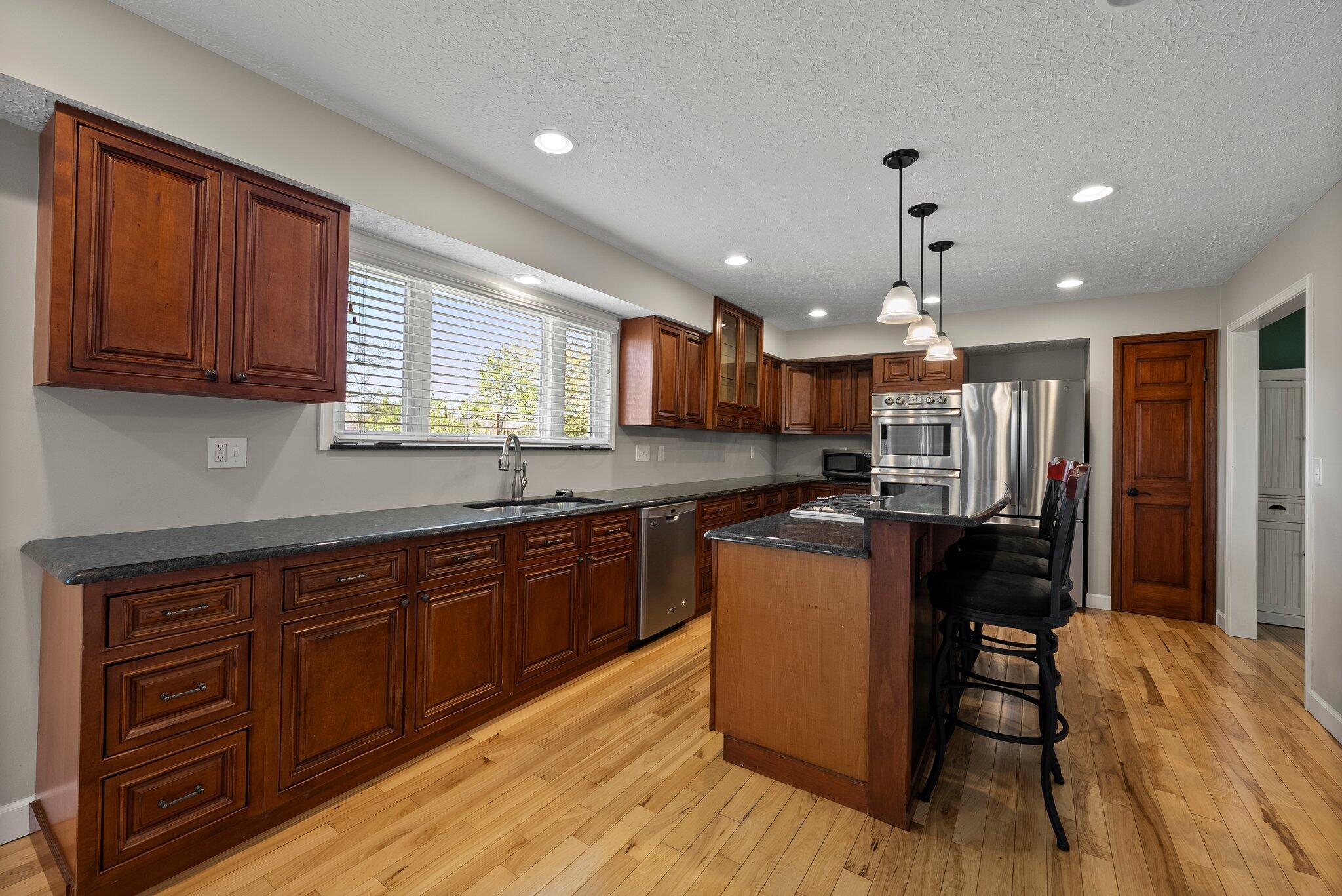 1641 Ramblewood Avenue, Columbus, Ohio image 13