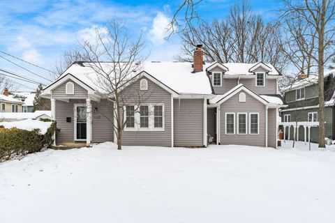 Photo of 1230 Glenn Avenue, Columbus, OH 43212 (MLS # 226003816)