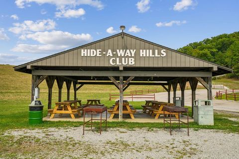 Tiny photo for 4 Hide-A-Way Hills Lane, Sugar Grove, OH 43155 (MLS # 226005540)