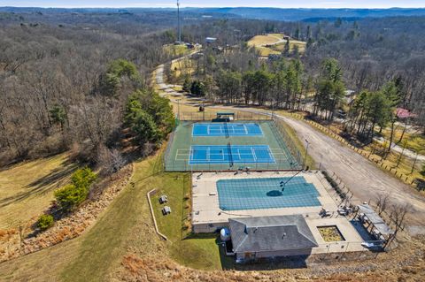 Tiny photo for 4 Hide-A-Way Hills Lane, Sugar Grove, OH 43155 (MLS # 226005540)