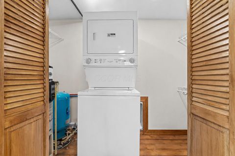 Tiny photo for 4 Hide-A-Way Hills Lane, Sugar Grove, OH 43155 (MLS # 226005540)