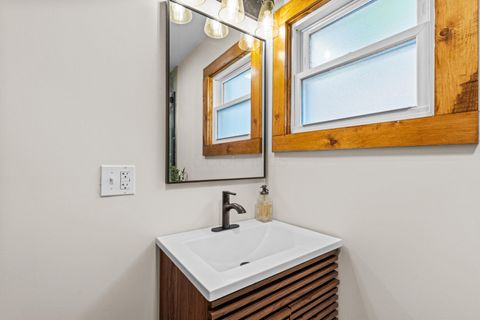 Tiny photo for 4 Hide-A-Way Hills Lane, Sugar Grove, OH 43155 (MLS # 226005540)