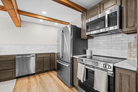 Tiny photo for 4 Hide-A-Way Hills Lane, Sugar Grove, OH 43155 (MLS # 226005540)