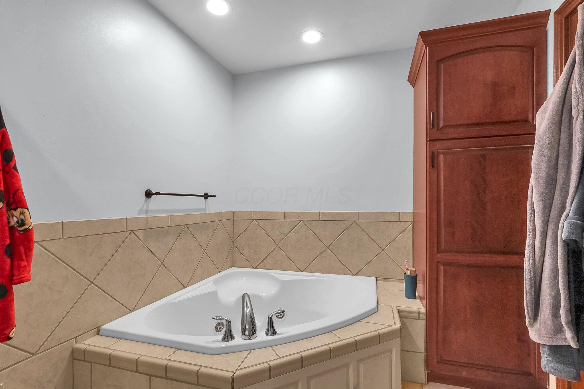 1574 Brooke Park Drive, Circleville, Ohio image 20