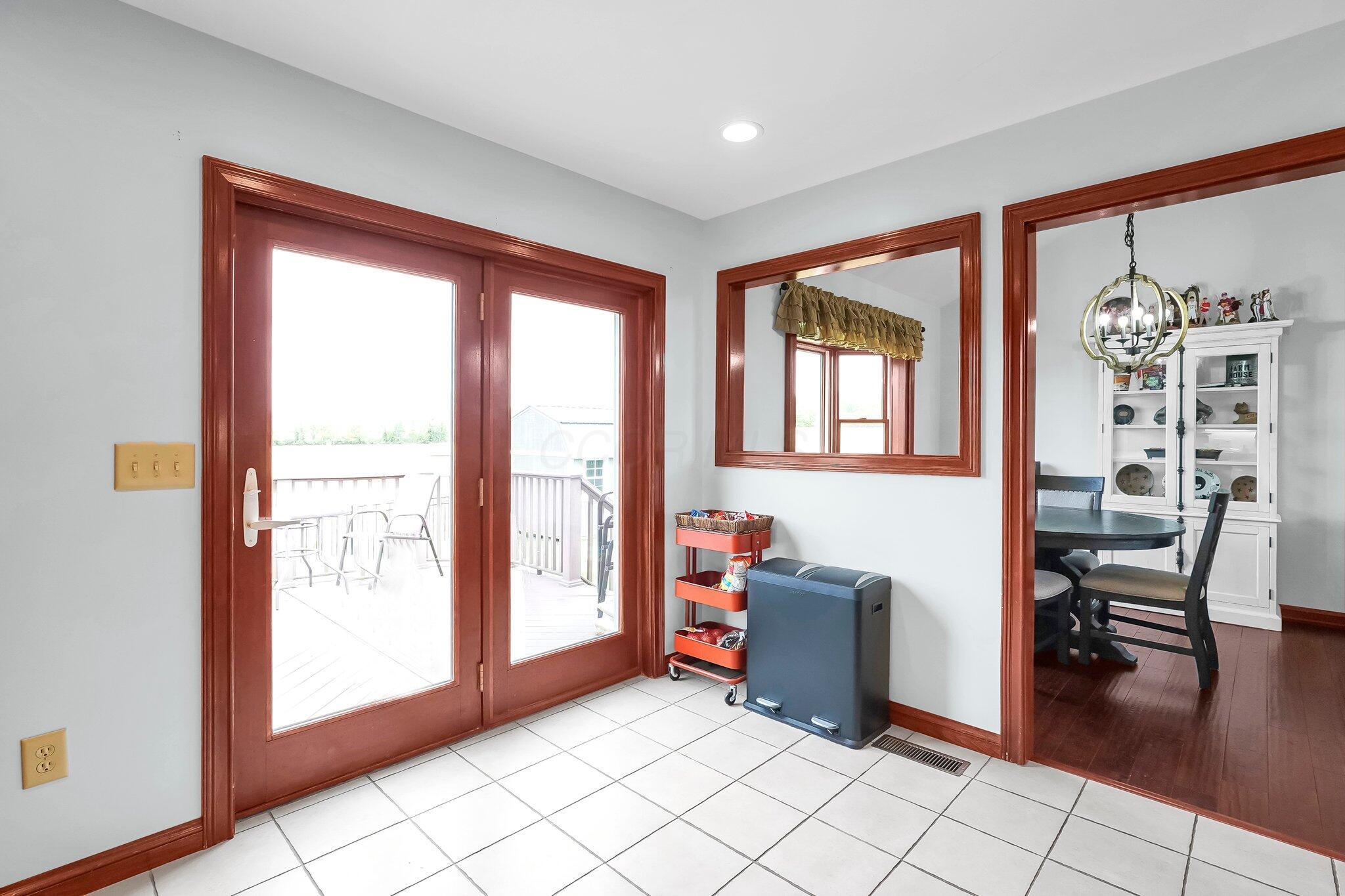 1574 Brooke Park Drive, Circleville, Ohio image 11