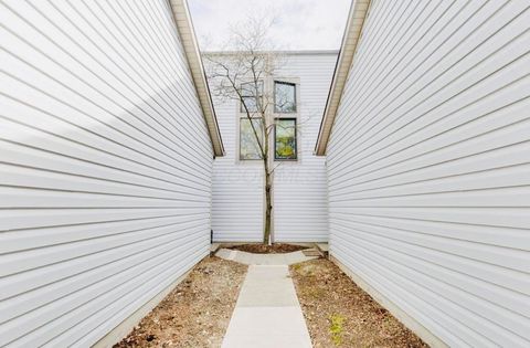 Tiny photo for 2721 Woodland Trail Drive, Columbus, OH 43231 (MLS # 225045395)