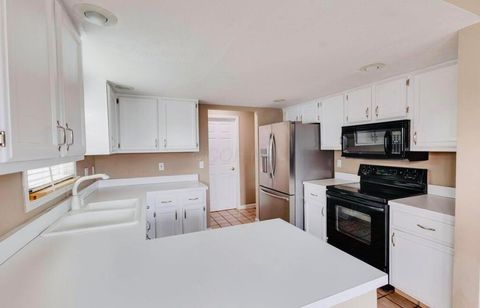 Tiny photo for 2721 Woodland Trail Drive, Columbus, OH 43231 (MLS # 225045395)