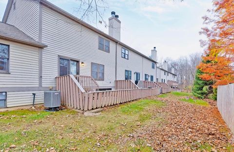 Tiny photo for 2721 Woodland Trail Drive, Columbus, OH 43231 (MLS # 225045395)