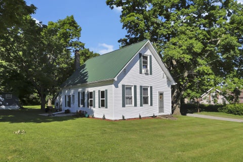 Photo of 110 S Walnut Street, Lithopolis, OH 43136 (MLS # 226020499)