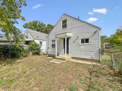 Tiny photo for 611 Whitethorne Avenue, Columbus, OH 43223 (MLS # 225037440)