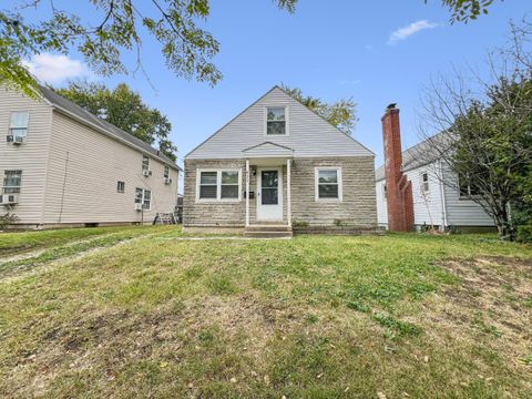Photo of 611 Whitethorne Avenue, Columbus, OH 43223 (MLS # 225037440)