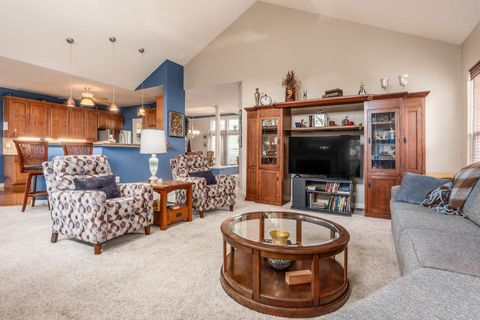 Tiny photo for 1401 Fergus Road, Grove City, OH 43123 (MLS # 225040455)