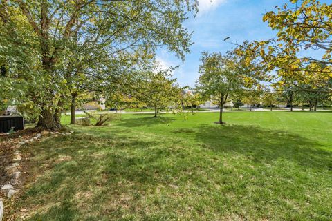 Tiny photo for 1401 Fergus Road, Grove City, OH 43123 (MLS # 225040455)