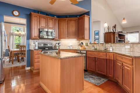 Tiny photo for 1401 Fergus Road, Grove City, OH 43123 (MLS # 225040455)