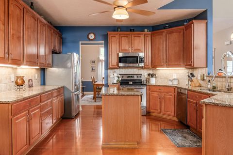 Tiny photo for 1401 Fergus Road, Grove City, OH 43123 (MLS # 225040455)