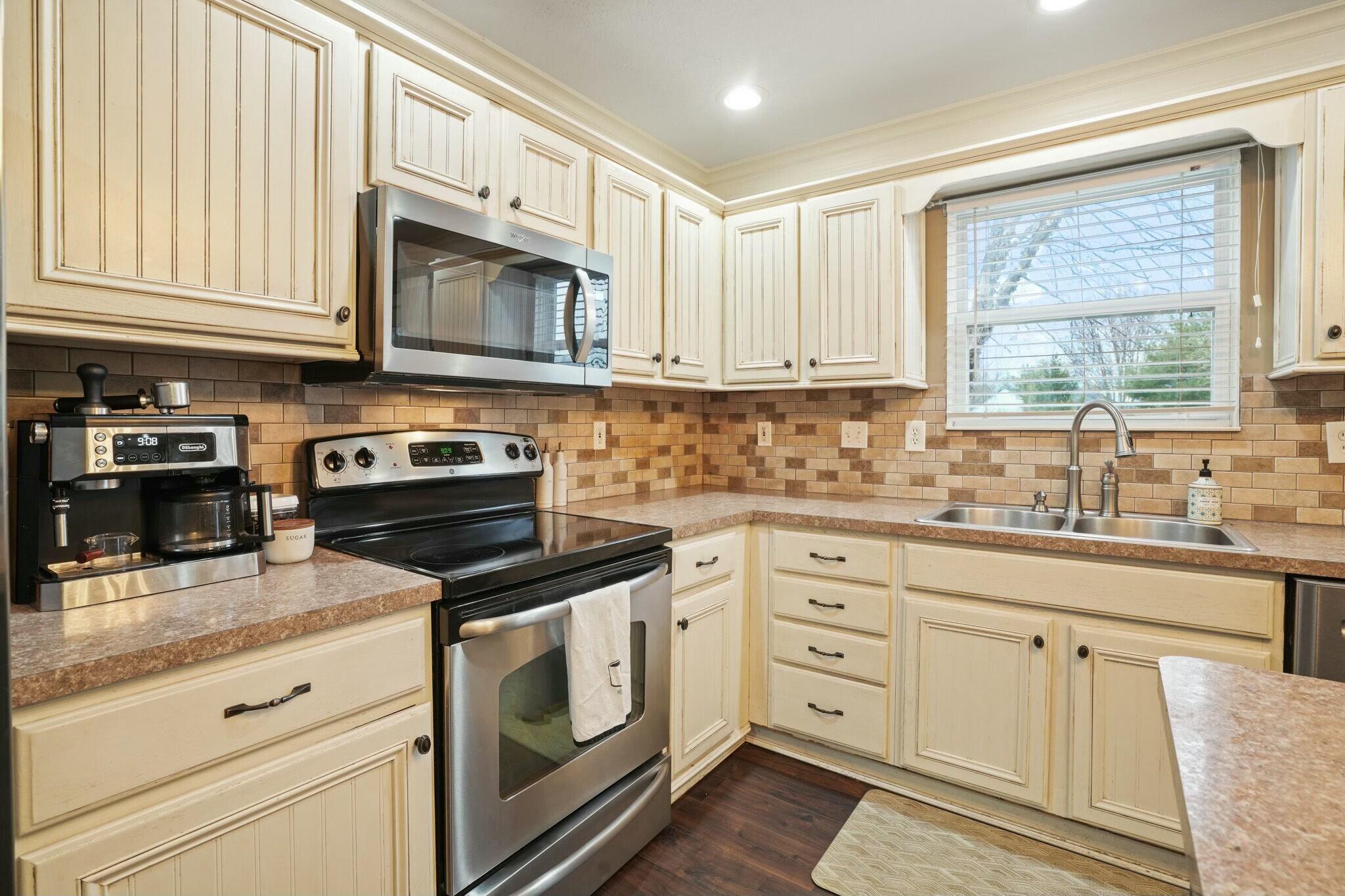 705 Stonewater Court, Delaware, Ohio image 17