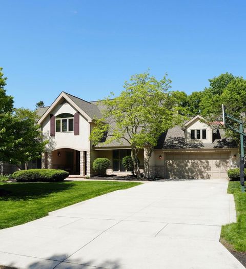 Photo of 4605 Lanercost Way, Columbus, OH 43220 (MLS # 226016562)