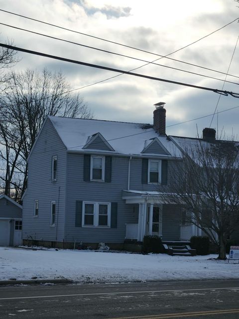 Photo of 761 W Main Street, Newark, OH 43055 (MLS # 226000142)