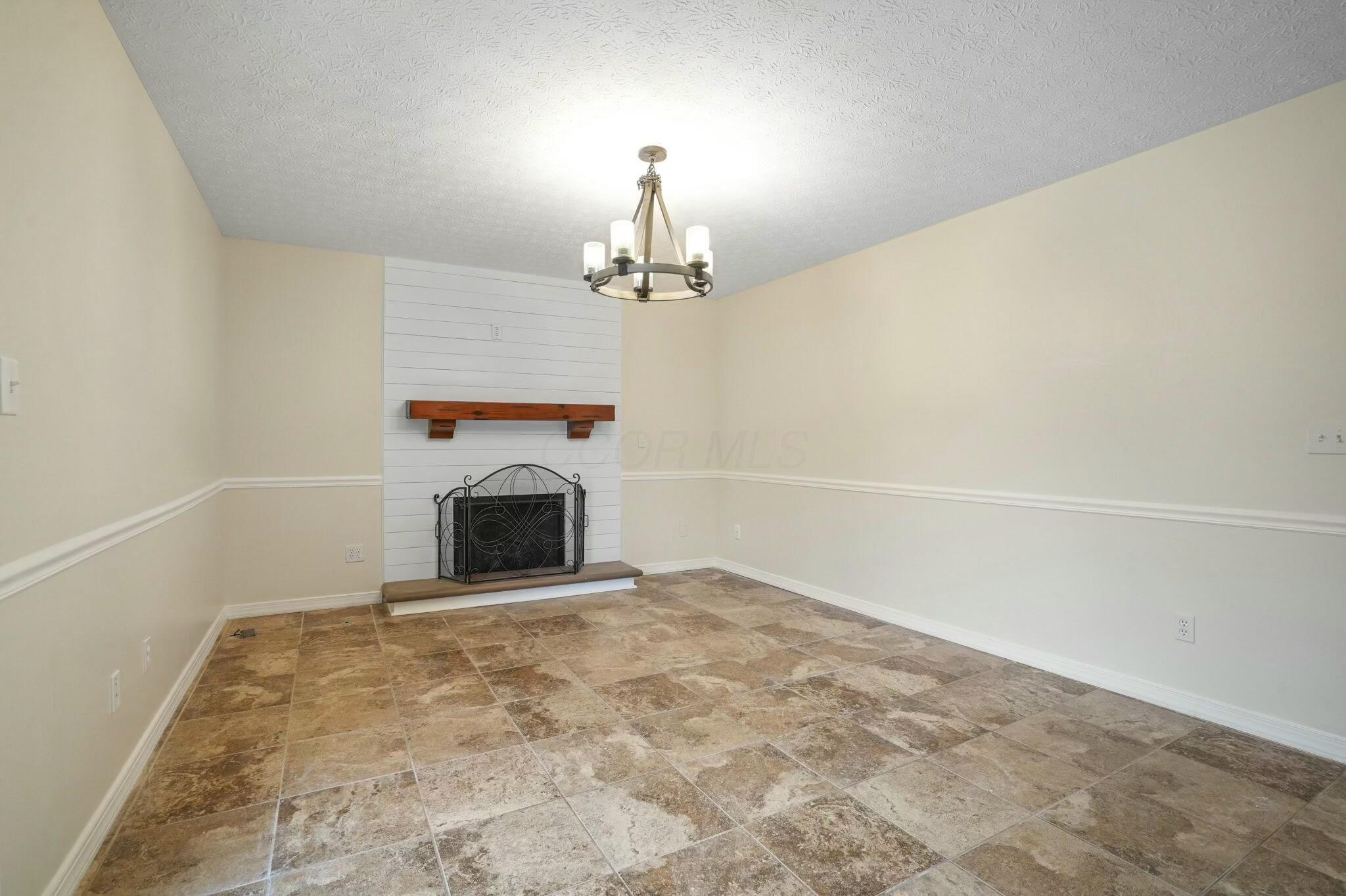 547 Monroe Drive, Ashville, Ohio image 14
