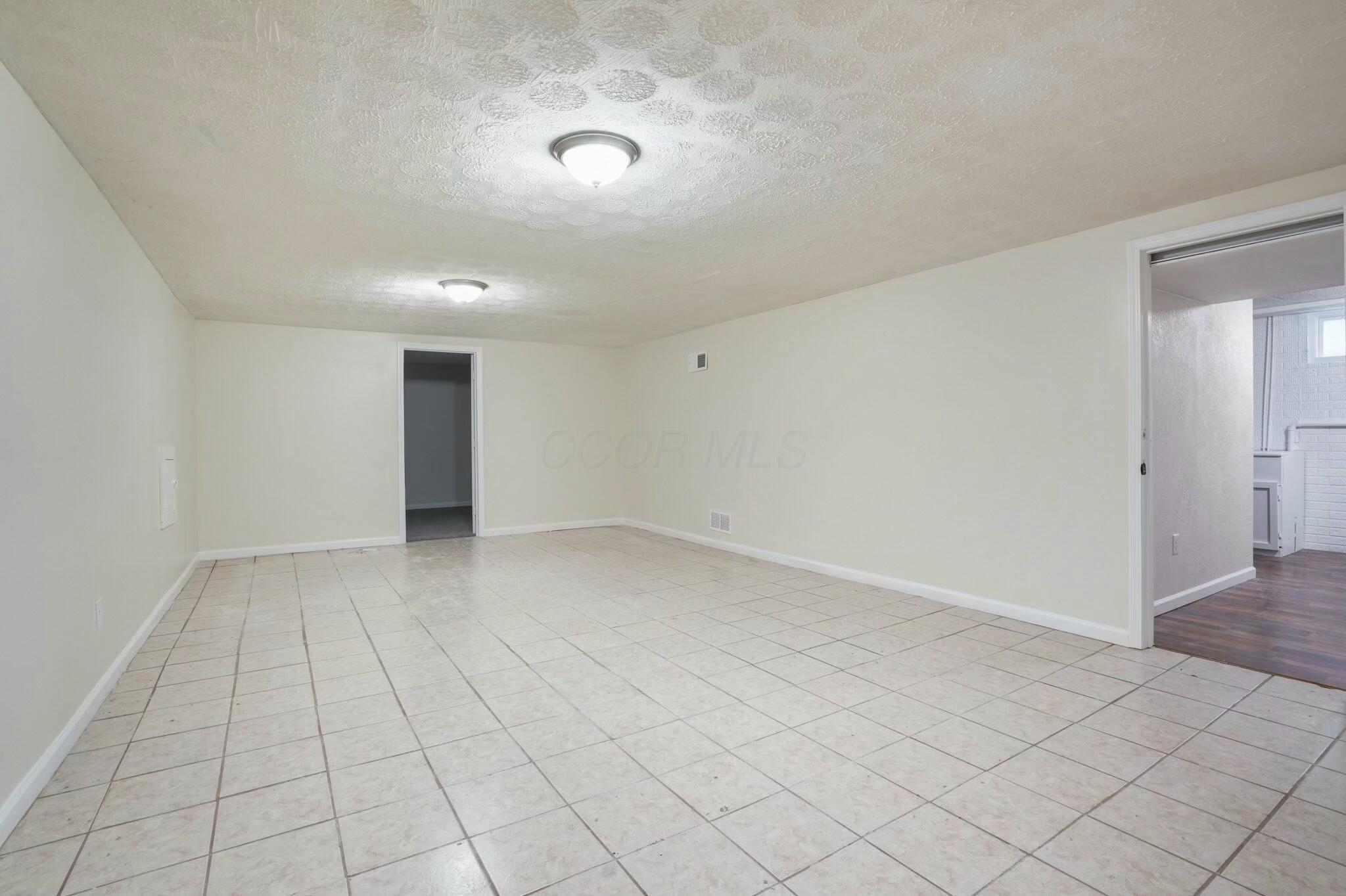 547 Monroe Drive, Ashville, Ohio image 25