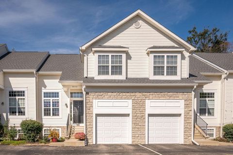Photo of 8350 Hickory Overlook, Blacklick, OH 43004 (MLS # 225037691)