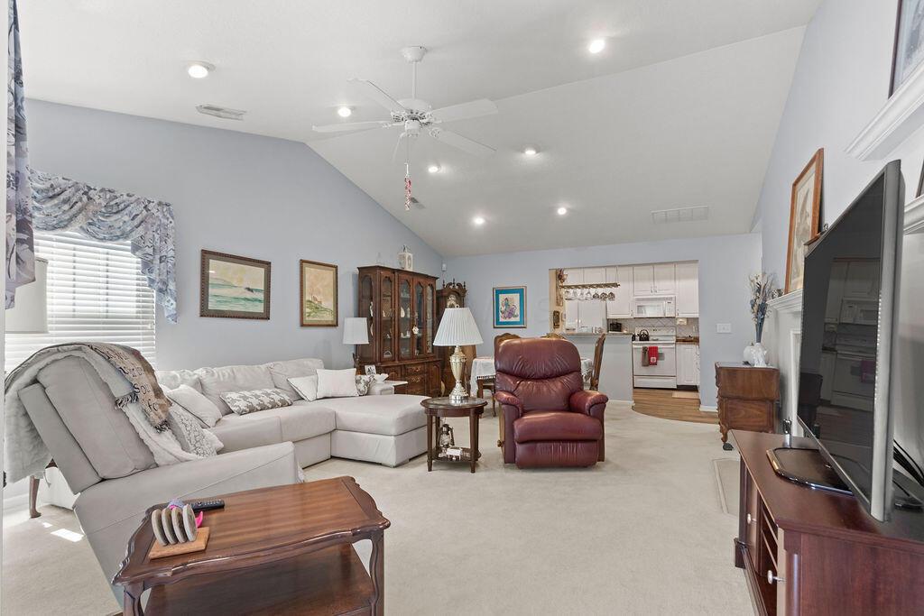 3059 Catan Loop, Grove City, Ohio image 9