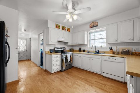 Tiny photo for 4160 Ruxton Lane, Columbus, OH 43220 (MLS # 225045390)