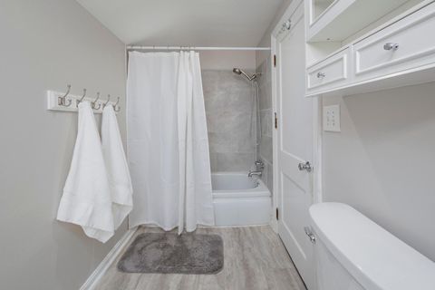 Tiny photo for 104 Sunnyside Drive, Athens, OH 45701 (MLS # 226005694)