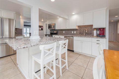 Tiny photo for 104 Sunnyside Drive, Athens, OH 45701 (MLS # 226005694)