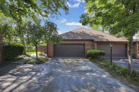 Photo of 2160 Coach Road N 9 #9, Columbus, OH 43220 (MLS # 226019437)
