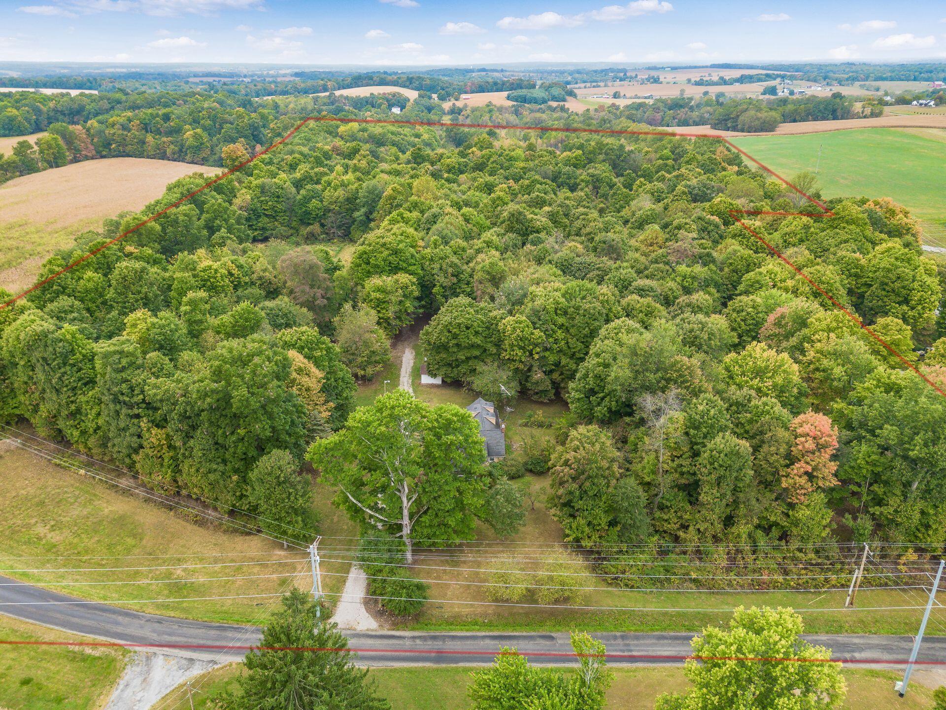 16131 Divelbiss Road, Mount Vernon, Ohio image 2