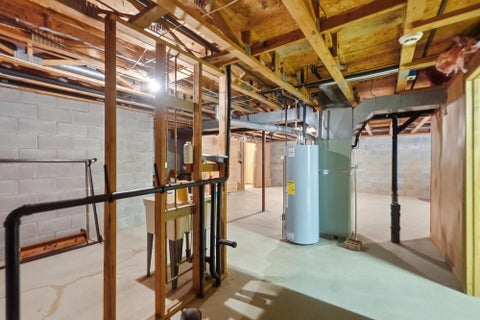 Tiny photo for 4466 White Leaf Way, Columbus, OH 43228 (MLS # 226039311)