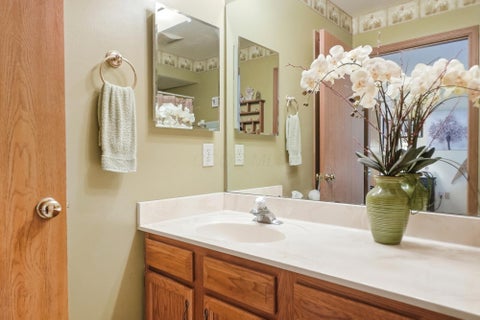 Tiny photo for 4466 White Leaf Way, Columbus, OH 43228 (MLS # 226039311)
