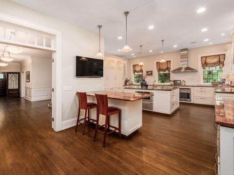 Tiny photo for 140 N Parkview Avenue, Bexley, OH 43209 (MLS # 226007351)